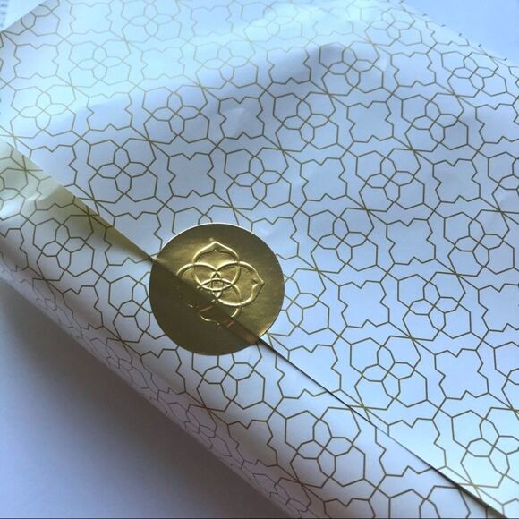 Kendra Scott Cory Rose Gold Necklace New With Tags & gift wrapped - Picture 3 of 5